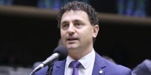 Comissão aprova seguro-desemprego para agricultores familiares e seringueiros
